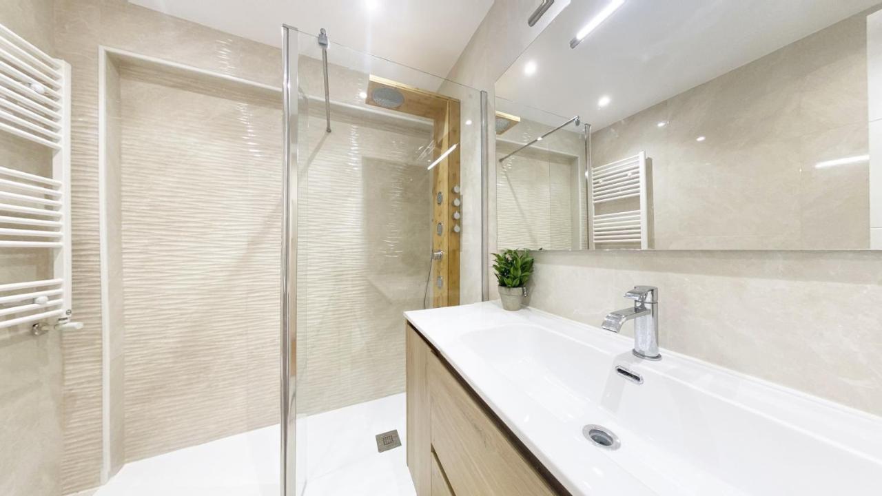 Miramar Luxurious Flat, 3 Double Rooms, Free Parking, Terrace, Completely New ซานเซบาสเตียน ภายนอก รูปภาพ