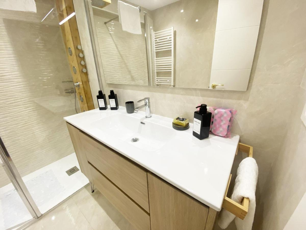 Miramar Luxurious Flat, 3 Double Rooms, Free Parking, Terrace, Completely New ซานเซบาสเตียน ภายนอก รูปภาพ